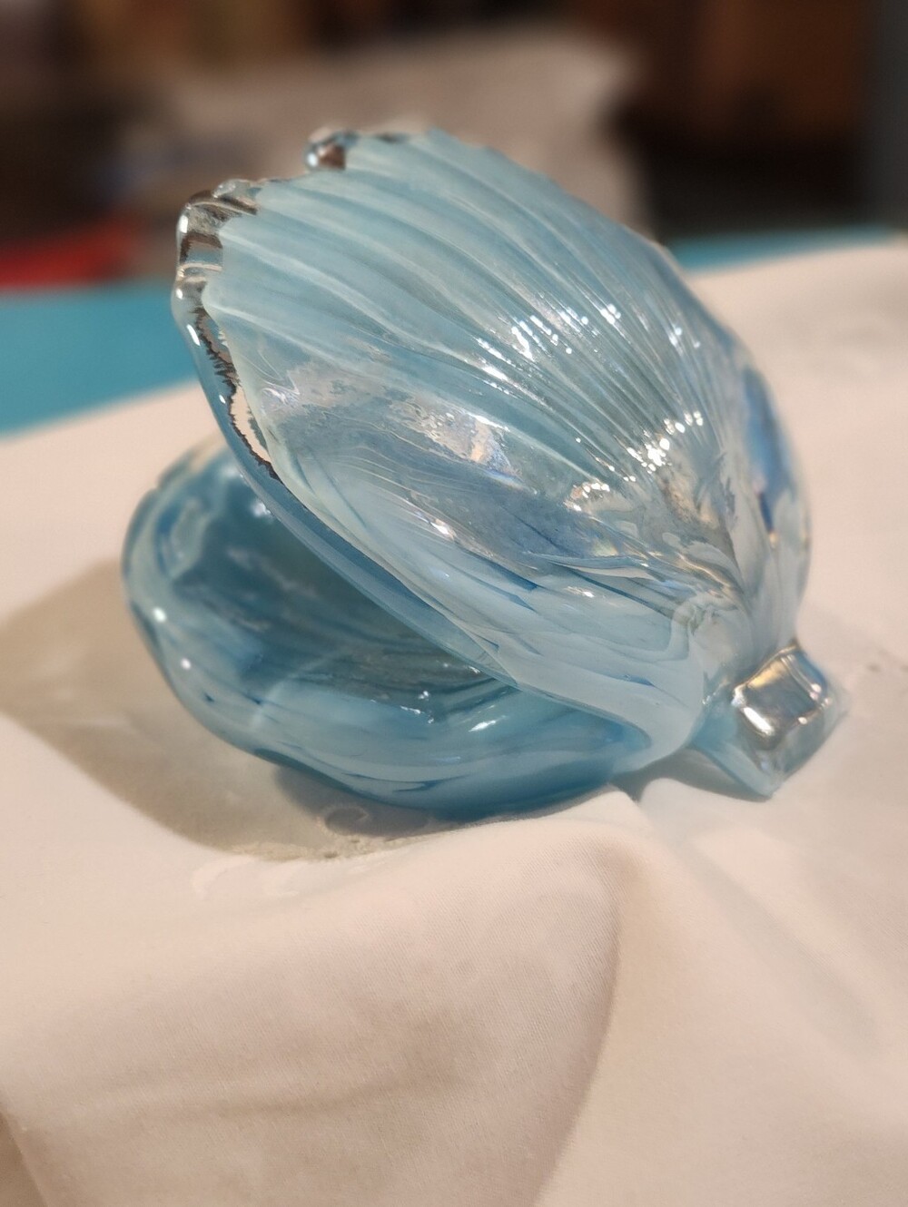 Blue Glass Clam Shell Bowl with An Open Bivalve Design Vintage